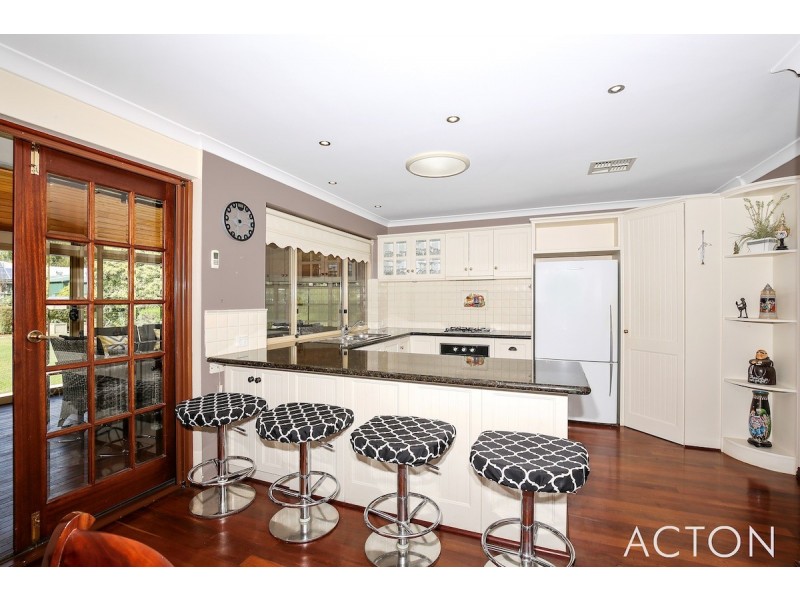 14 Victoria Circle, Greenfields WA 6210