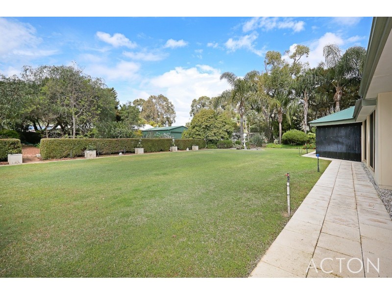 14 Victoria Circle, Greenfields WA 6210