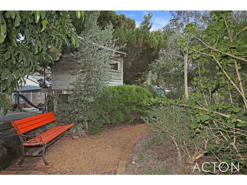 14 Victoria Circle, Greenfields WA 6210