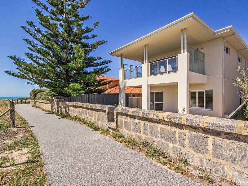 4 Coral Court, Halls Head WA 6210