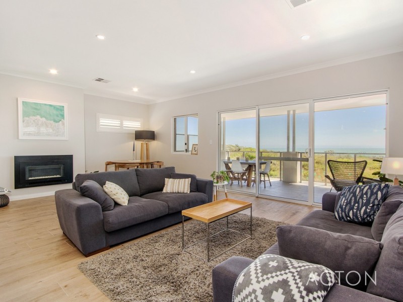 4 Coral Court, Halls Head WA 6210