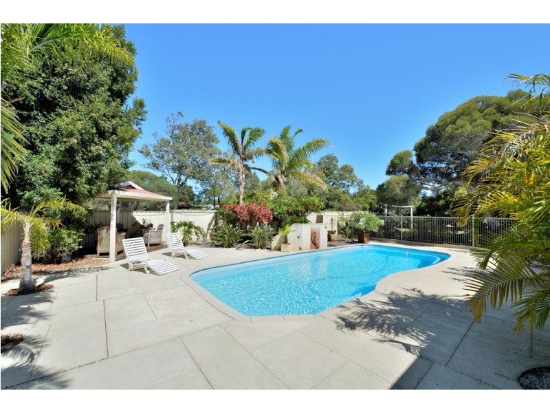 37 Silverton Crescent, Erskine WA 6210