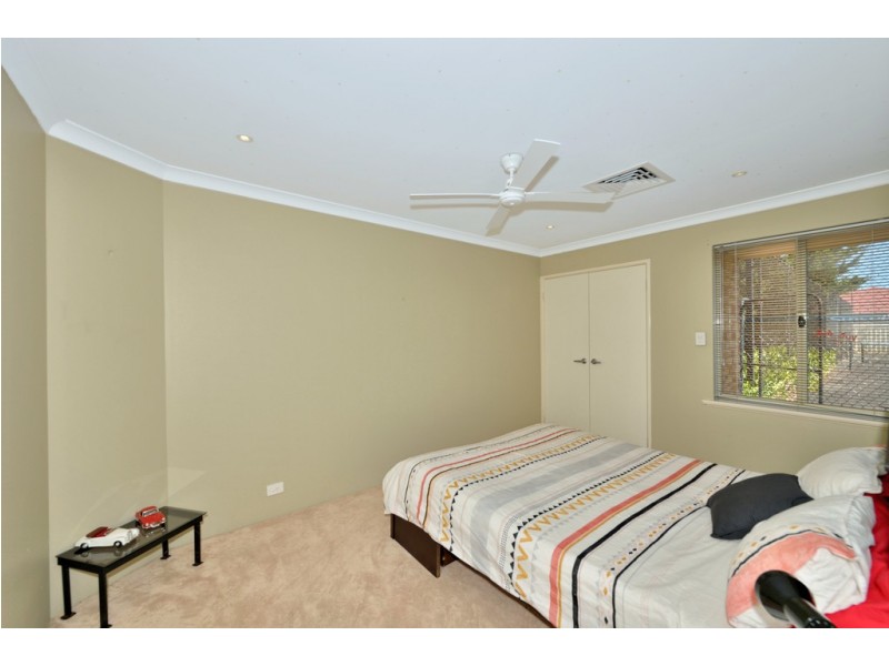 37 Silverton Crescent, Erskine WA 6210