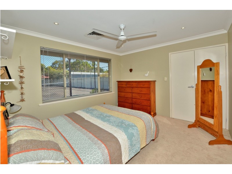 37 Silverton Crescent, Erskine WA 6210