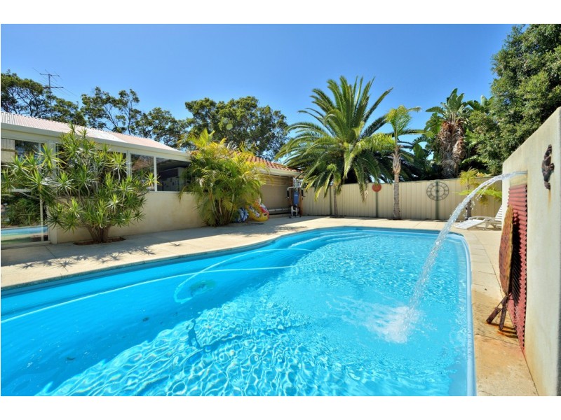 37 Silverton Crescent, Erskine WA 6210