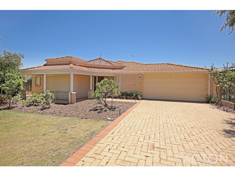 28 Paradise Circuit, Halls Head WA 6210