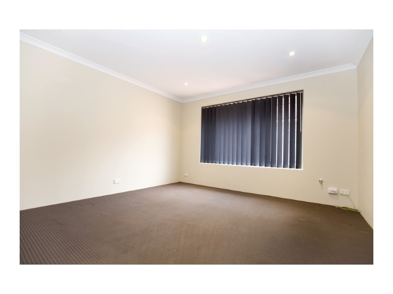 10 Binda Way, Halls Head WA 6210