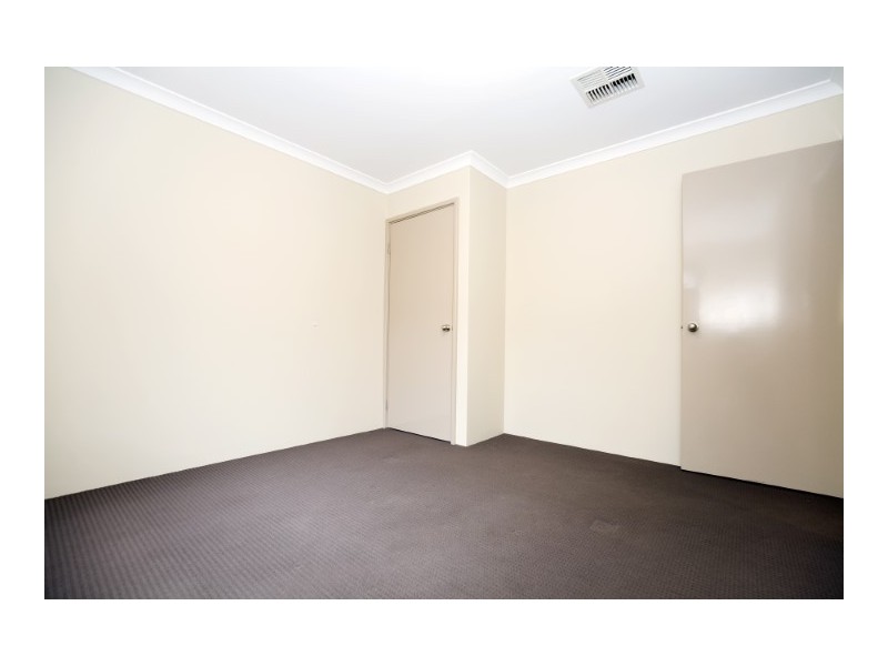 10 Binda Way, Halls Head WA 6210