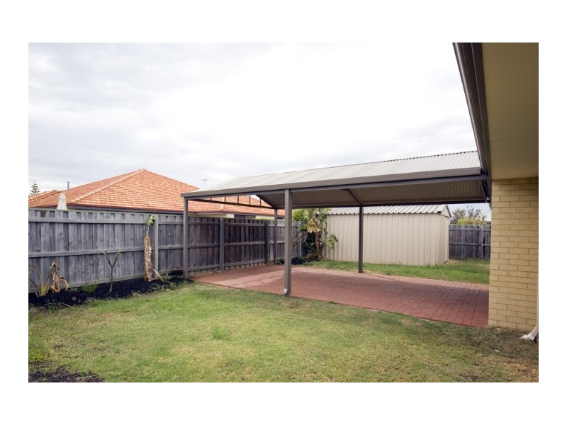 10 Binda Way, Halls Head WA 6210