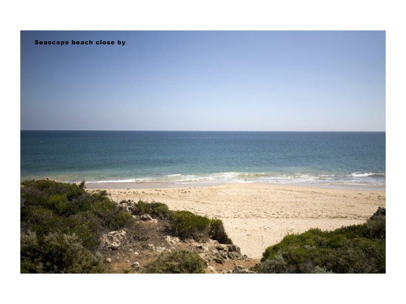 10 Binda Way, Halls Head WA 6210