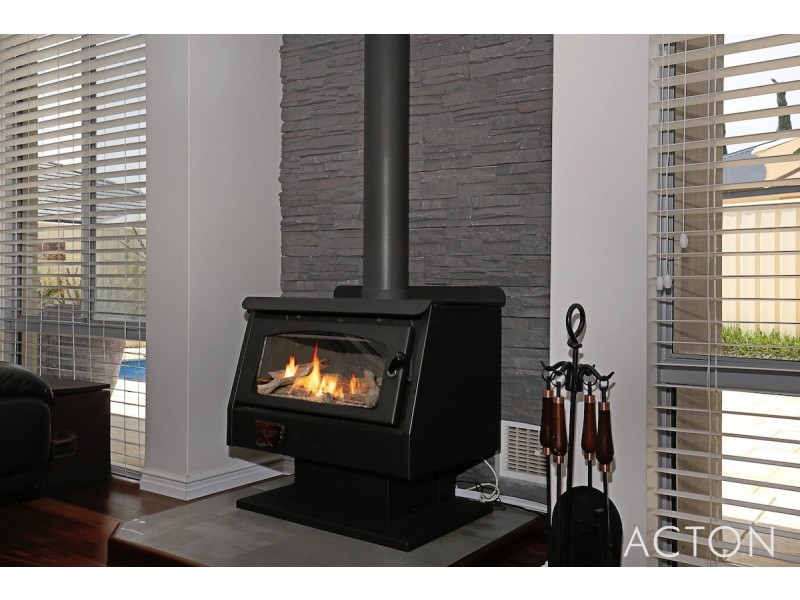 36 Lascelles Circus, Lakelands WA 6180