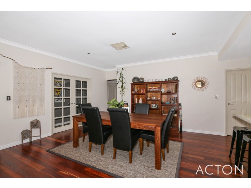 36 Lascelles Circus, Lakelands WA 6180
