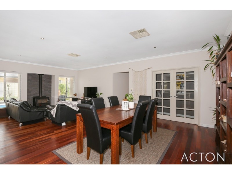 36 Lascelles Circus, Lakelands WA 6180