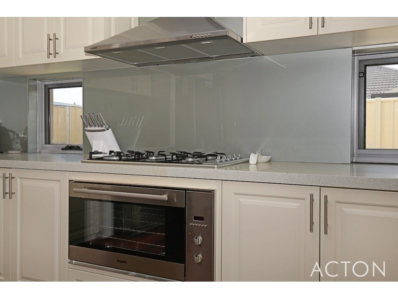 36 Lascelles Circus, Lakelands WA 6180