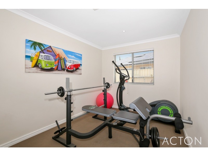 36 Lascelles Circus, Lakelands WA 6180