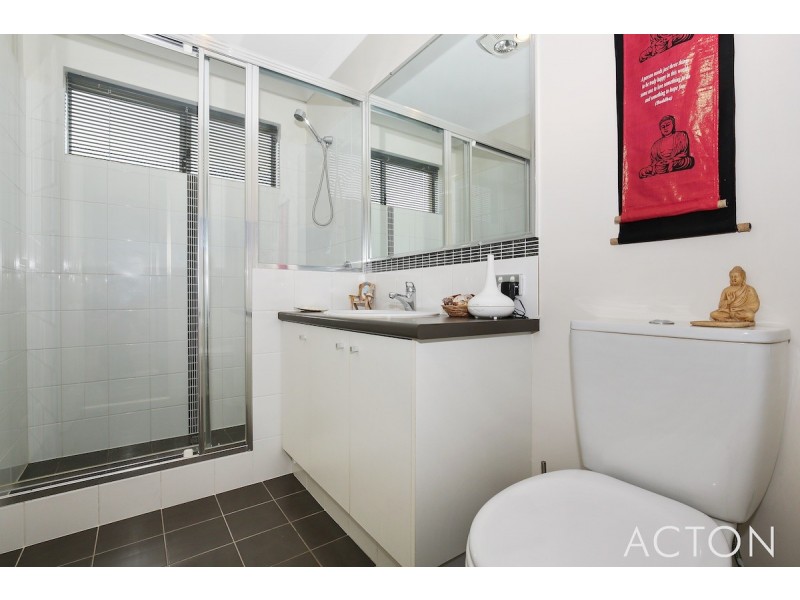 36 Lascelles Circus, Lakelands WA 6180