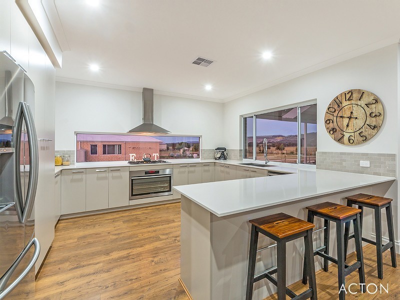 96 Rangeview Loop, Serpentine WA 6125