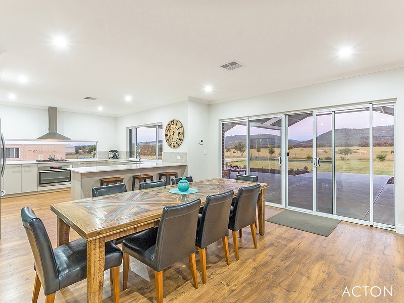 96 Rangeview Loop, Serpentine WA 6125