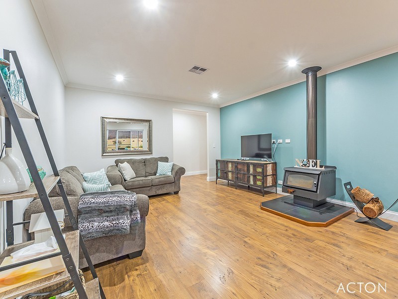 96 Rangeview Loop, Serpentine WA 6125