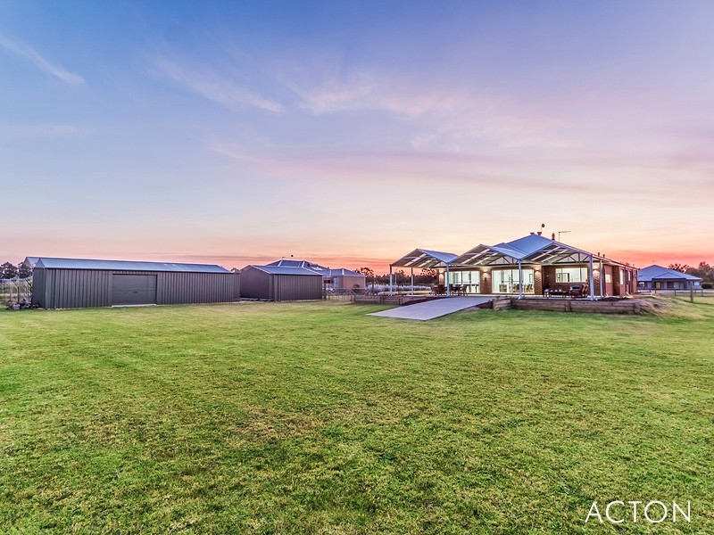 96 Rangeview Loop, Serpentine WA 6125