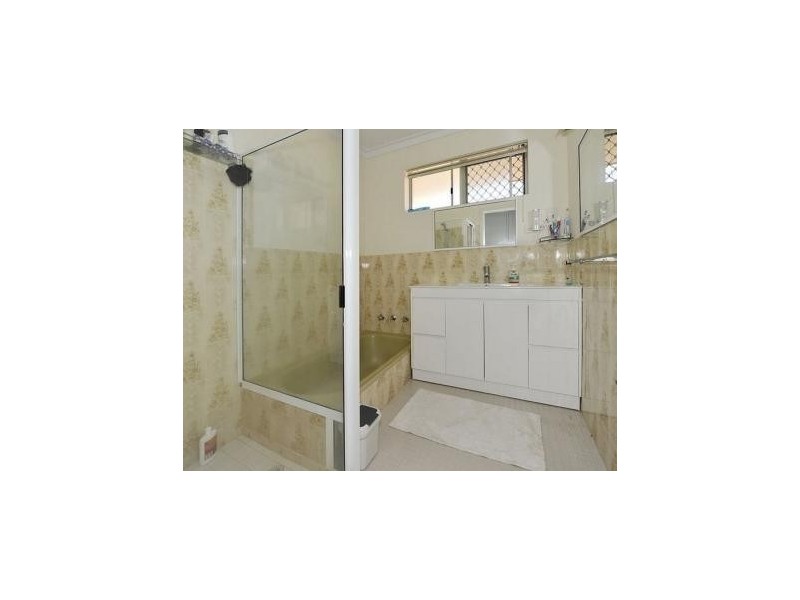 10 DALRYMPLE STREET, Halls Head WA 6210