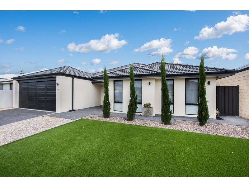 7 Lakeway Retreat, Dawesville WA 6211
