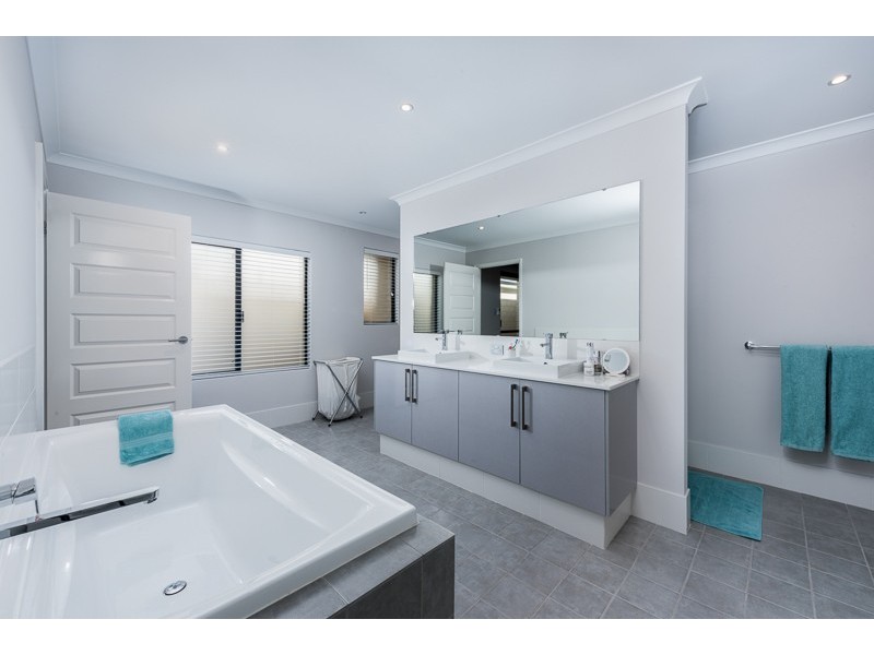 7 Lakeway Retreat, Dawesville WA 6211