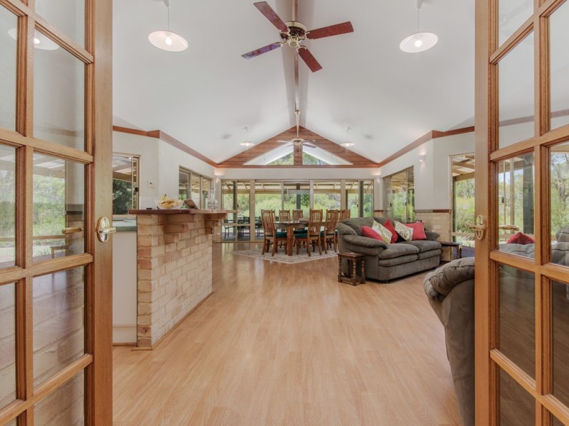 61 Mulga Drive, Parklands WA 6180