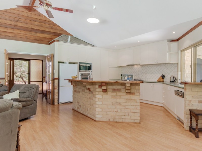 61 Mulga Drive, Parklands WA 6180