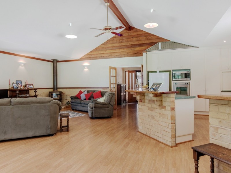 61 Mulga Drive, Parklands WA 6180