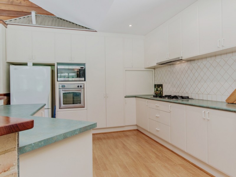 61 Mulga Drive, Parklands WA 6180