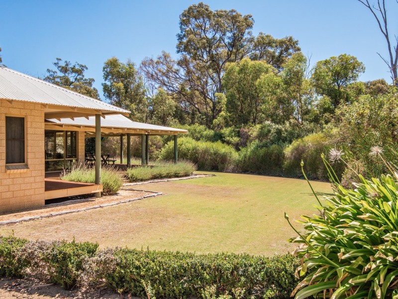 61 Mulga Drive, Parklands WA 6180