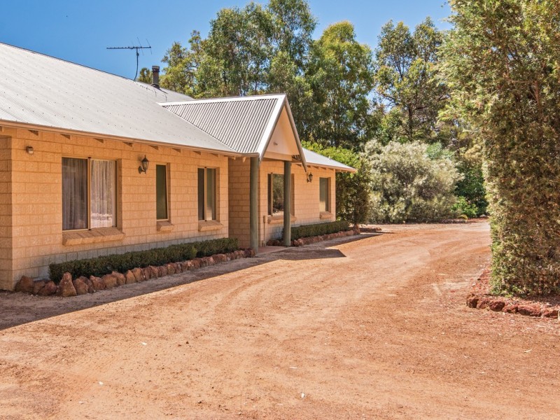 61 Mulga Drive, Parklands WA 6180