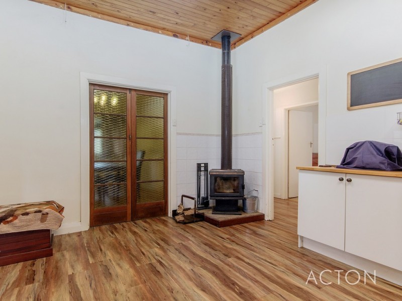 239 Masters Rd, Darling Downs WA 6122