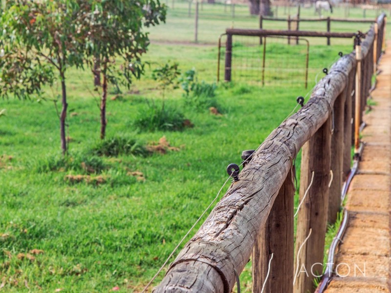 239 Masters Rd, Darling Downs WA 6122