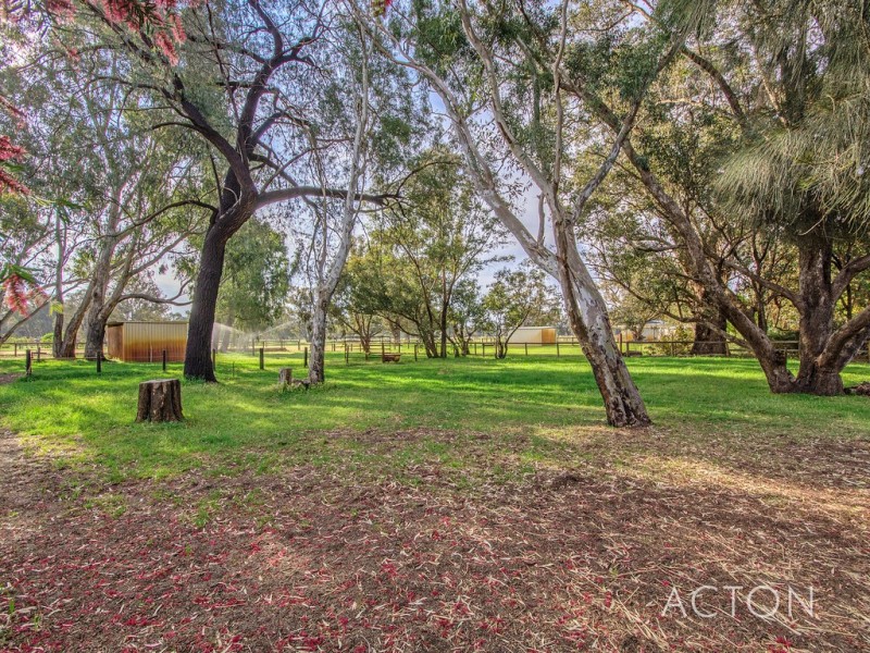 239 Masters Rd, Darling Downs WA 6122