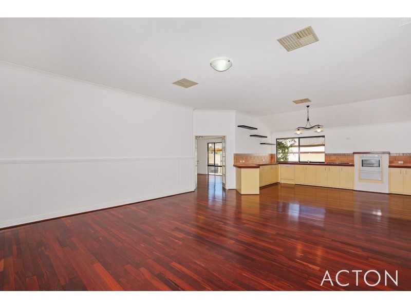 7 Greenshank Mews, Wannanup WA 6210