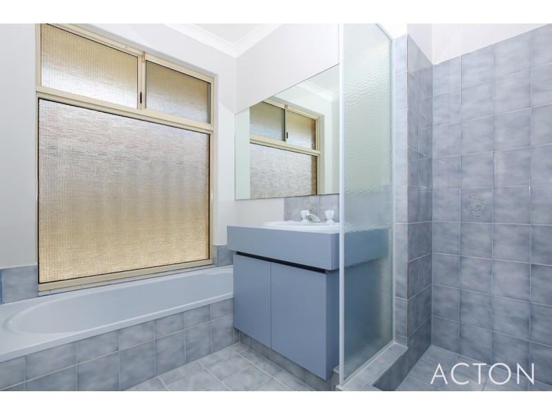 17 St Andrews Loop, Cooloongup WA 6168