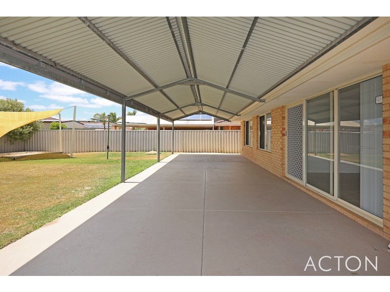 17 St Andrews Loop, Cooloongup WA 6168