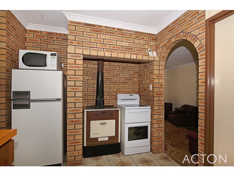 5 Curlew Street, Dudley Park WA 6210