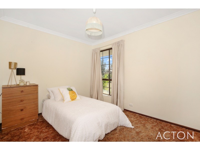 5 Curlew Street, Dudley Park WA 6210