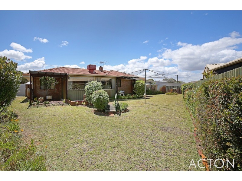 5 Curlew Street, Dudley Park WA 6210