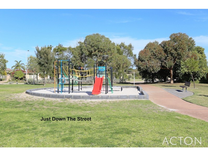 5 Curlew Street, Dudley Park WA 6210