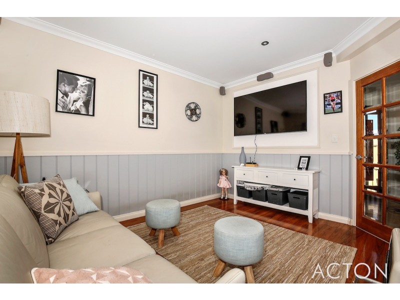 5A Pinnace Court, Halls Head WA 6210