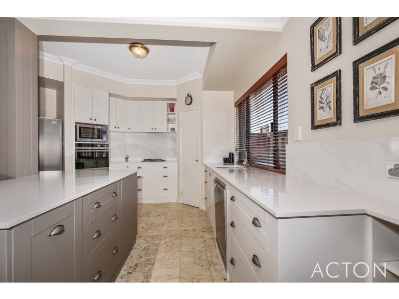 5A Pinnace Court, Halls Head WA 6210