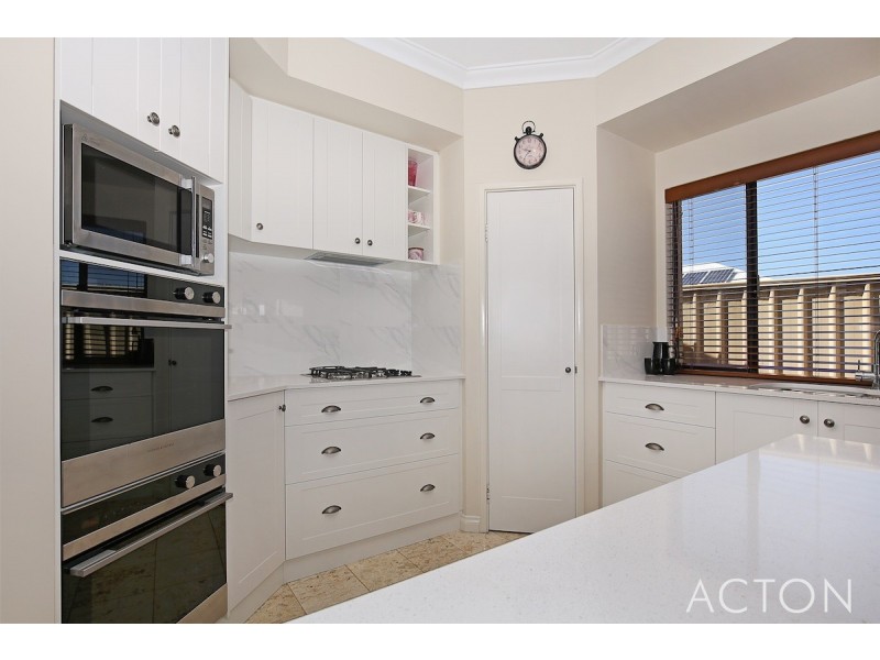 5A Pinnace Court, Halls Head WA 6210