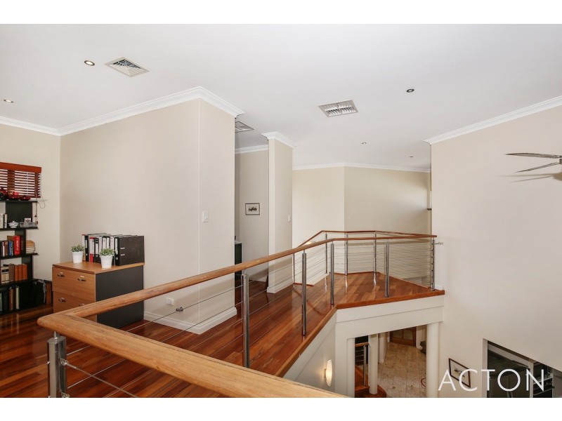 5A Pinnace Court, Halls Head WA 6210