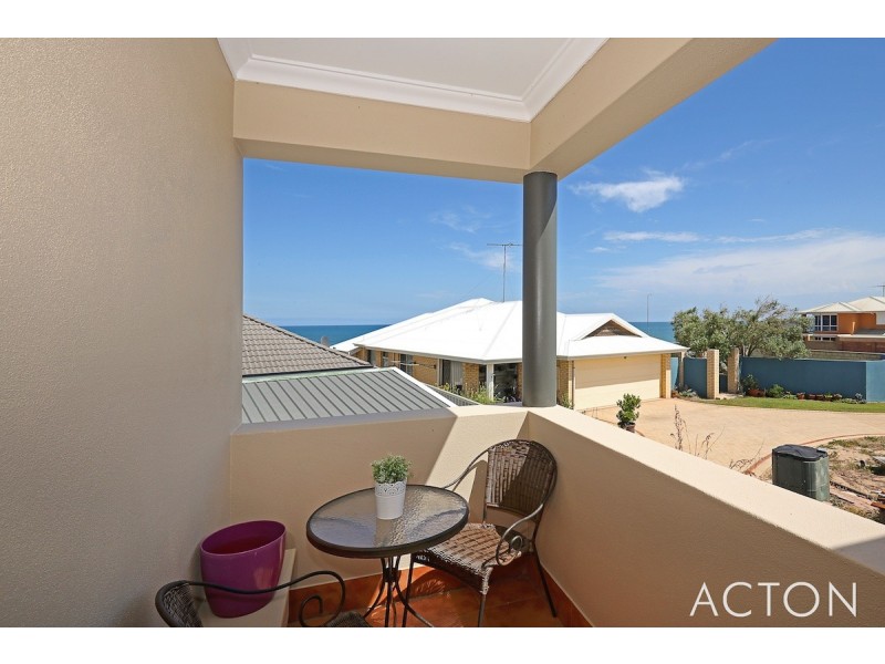5A Pinnace Court, Halls Head WA 6210