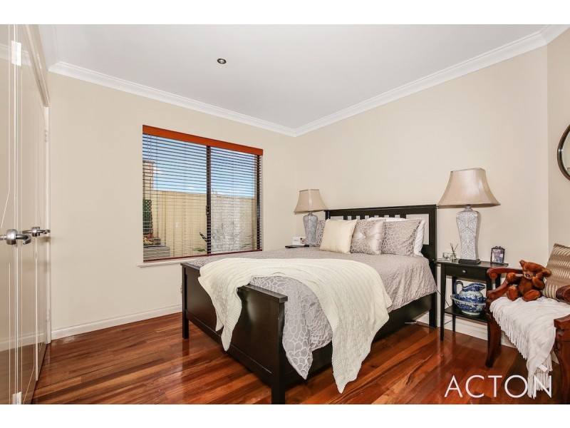 5A Pinnace Court, Halls Head WA 6210