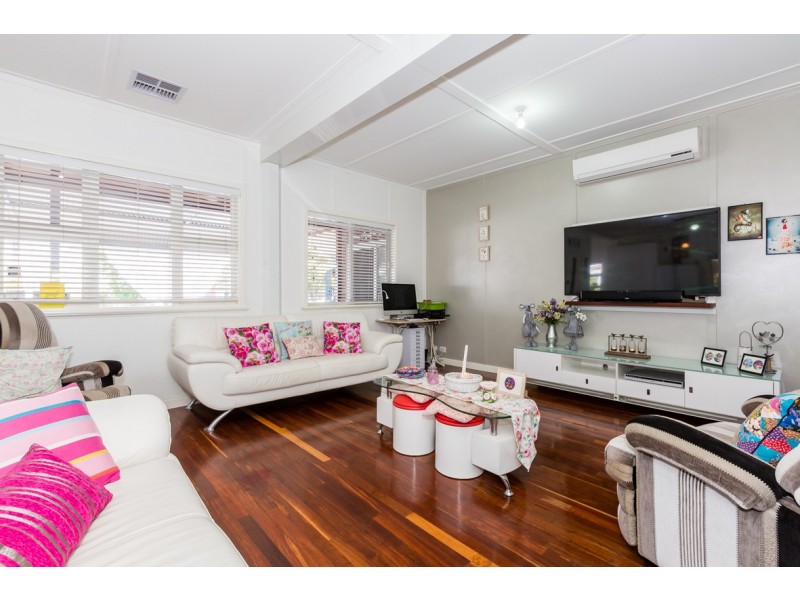 27 Kitchener Street, Dudley Park WA 6210